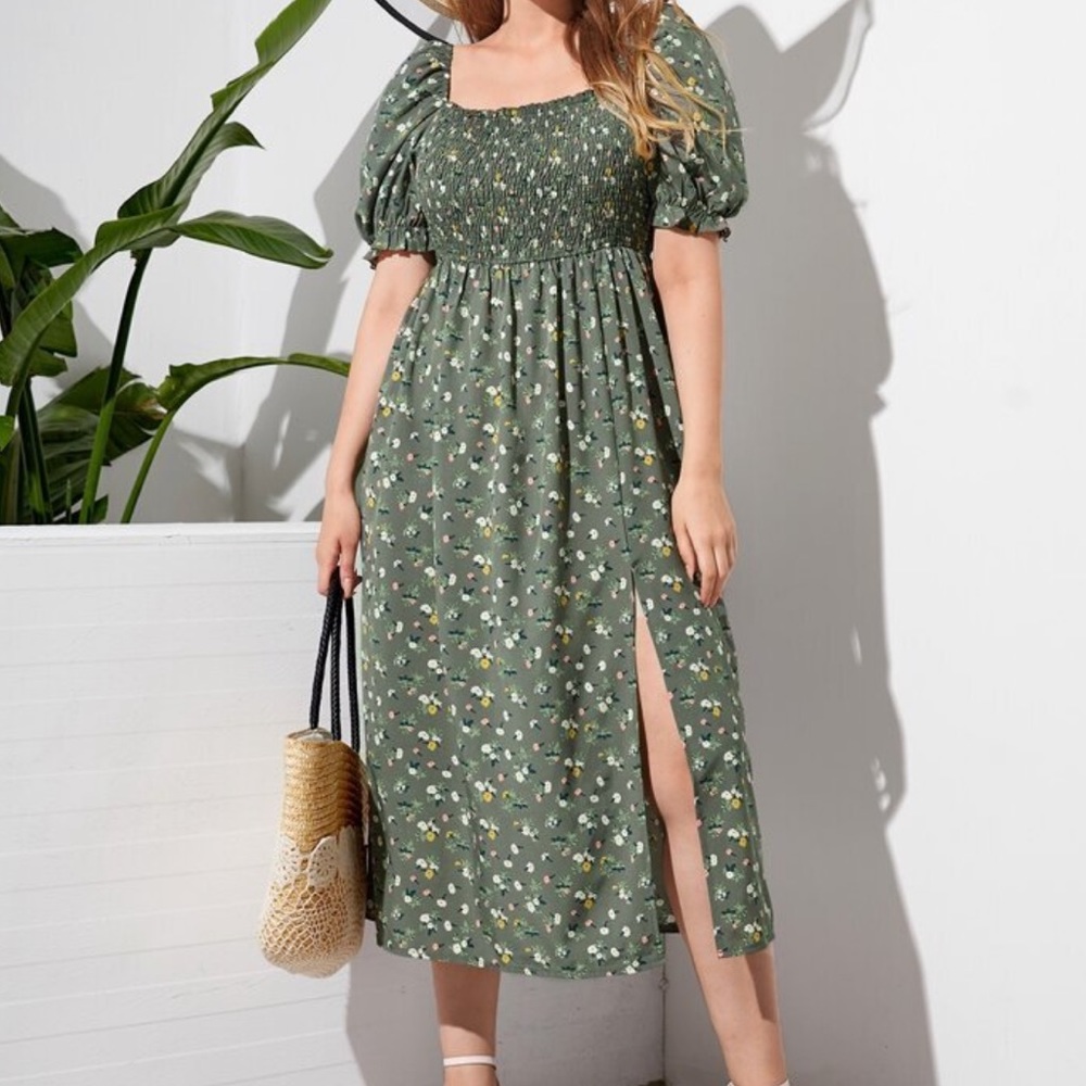 Plus size floral print thigh slit dress - Picture 6 of 7